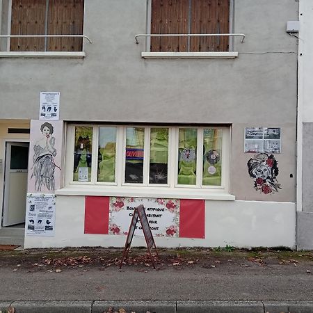 Appartement Le Labyrinthe Du Peintre Bransat Exterior foto